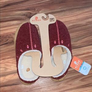 Acorn Kids' Burgundy Slippers